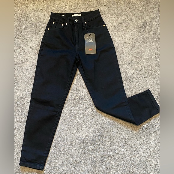 Levi’s premium high-rise boyfriend - Picture 1 of 6
